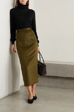 Plaid Midi Skirt + Turtleneck + Loafers #Darkacademiaoutfit